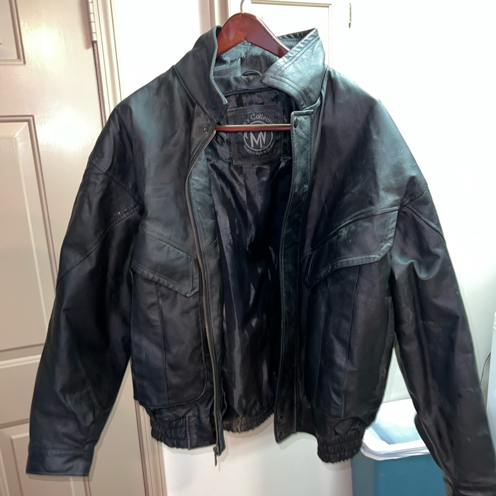Men’s Vintage Leather Bomber Jacket